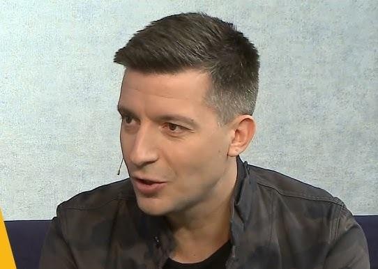 Ekran smartfona z otwartym profilem Michała Cessanisa na Instagramie, prezentujący zdjęcie z podróży.