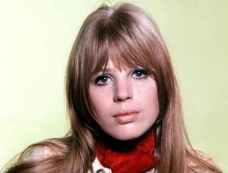Marianne Faithfull na scenie w latach 70., podczas występu promującego album 